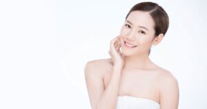 lam-dep-da-tu-ben-trong-nuoi-duong-lan-da